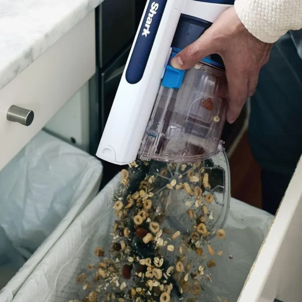 Shark IZ380EU c Aspirateur balai Shark IZ380EU, sans sac, métallisé, bleu marine, 0,7 l, plastique, aluminium